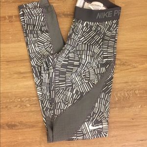 Nike Pro leggings